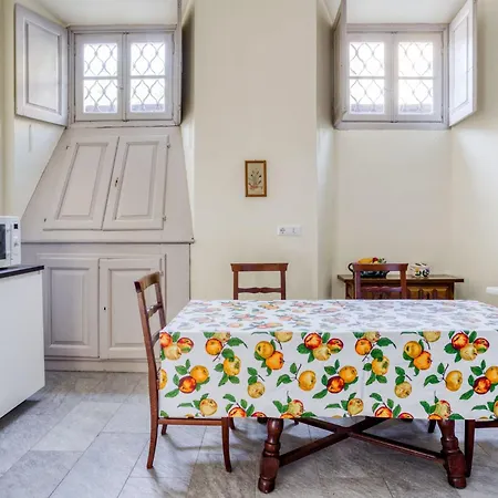 Dom wakacyjny Fuer 15 Personen In By Interhome Cittiglio