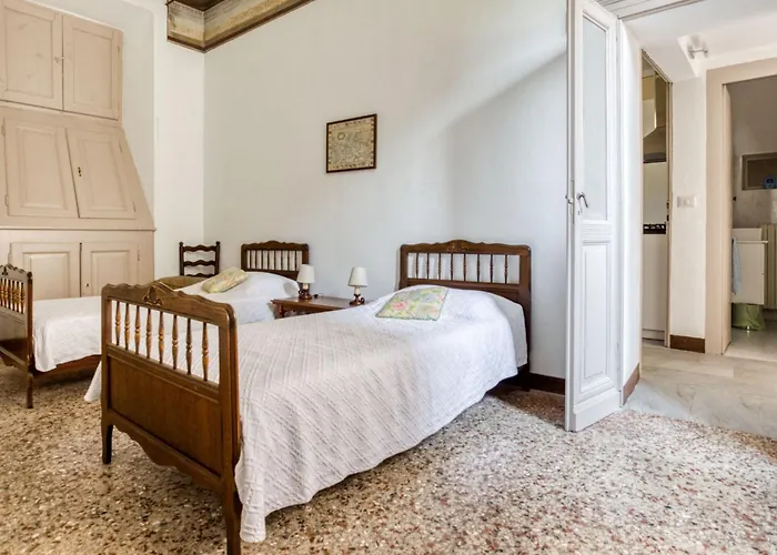 펜션 Fuer 15 Personen In By Interhome